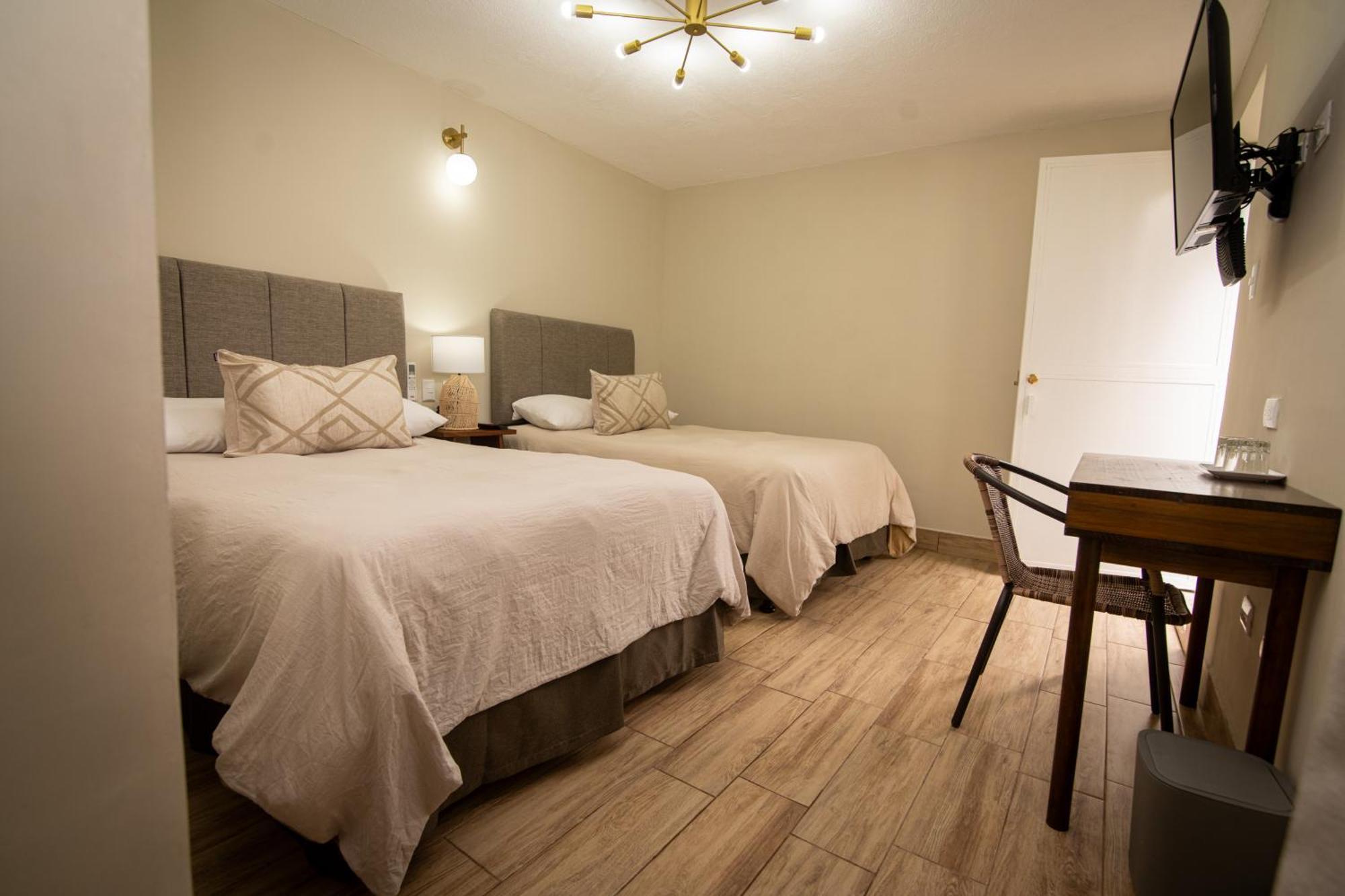 In & Out Hotel (Adults Only) Гватемала Экстерьер фото
